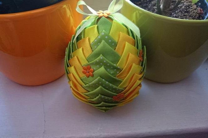 Wielkanocne jajka ze styropianu