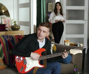 Barwy szczęścia odc. 2812. Agata (Natalia Zambrzycka), Hubert (Marek Molak)