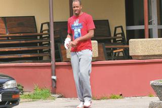Kibole pobili koszykarzy AZS Koszalin, Lamont McIntosh ze złamaną ręką