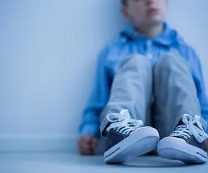 Autyzm - objawy, przyczyny, diagnoza autyzmu u dzieci i dorosłych 