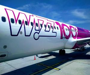 Wizz Air do odwołania zawiesił loty w popularnych kierunkach. To samo chce zrobić PLL LOT. Sytuacja kryzysowa