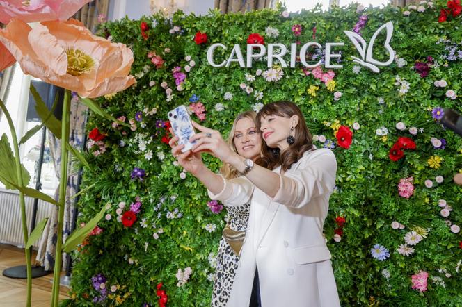 Gwiazdy pozują z butami. Więdłocha ma nową fuchę, Andrzejewicz w ogromnej marynarce, Kostka jak pani wiosna