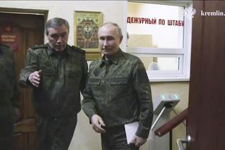 Vladimir Putin w mundurze