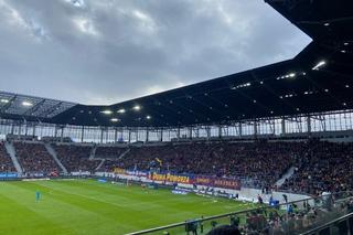 Pogoń przegrywa z Rakowem Częstochową przy wypełnionym stadionie. Relacja z meczu