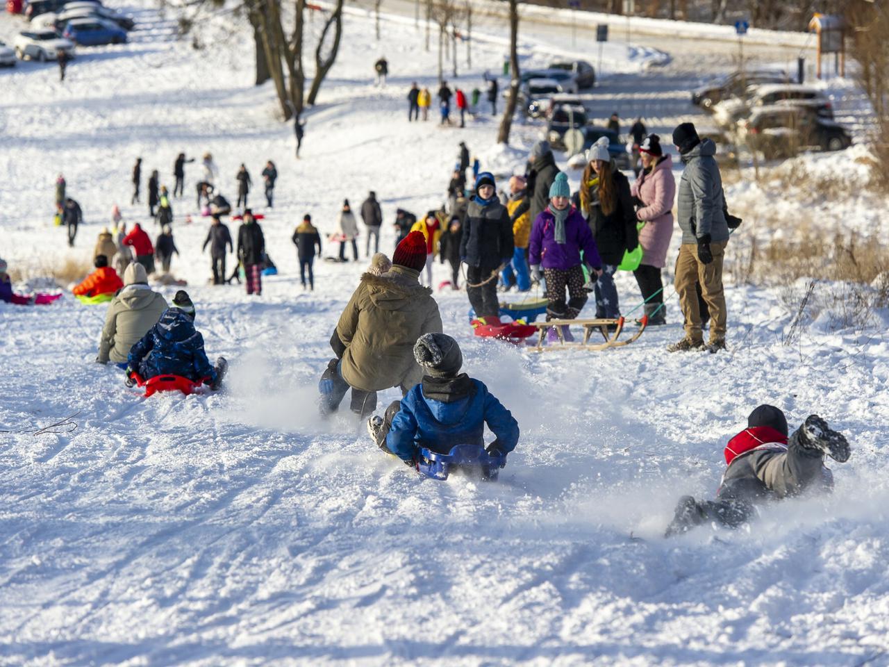 Ferie zimowe 2022 PRZEŁOŻONE? Te słowa ministra zaskoczyły uczniów!