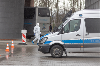 Warszawa: dwie osoby zmarły z powodu KORONAWIRUSA! Kim są ofiary COVID-19?