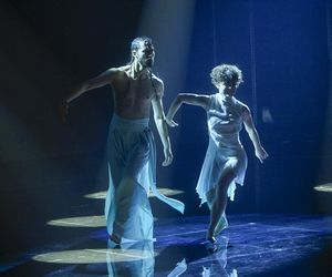 Angele Villanueva, Adam Soroczyński