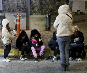 Trzęsienie ziemi koło Neapolu. Panika wśród mieszkańców. Wiele osób spędziło noc na ulicach [ZDJĘCIA]