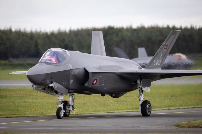 Dania szykuje się na wojnę w Arktyce? Inwestuje w nowe F-35 i umacnia Grenlandię