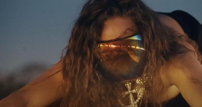 Michał Szpak w nowym teledysku. Niespełniona miłość i negliż