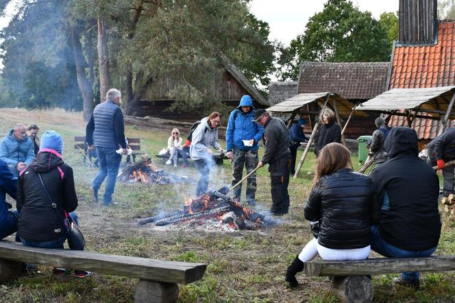 Smaki jesieni w skansenie. Zobacz, co działo się na imprezie w Olsztynku [ZDJĘCIA]