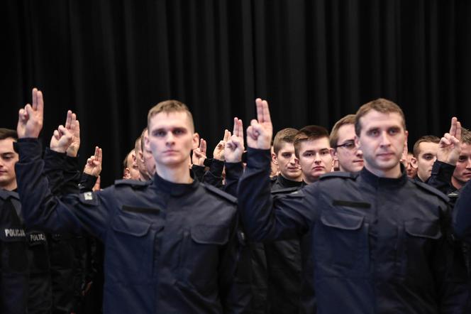 Kraków będzie miał nowych policjantów. Właśnie złożyli ślubowanie