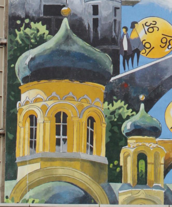 Mural na Prsdze. Wśród uwiecznionej architektury jest n.in cerkiew prawosławna z Pl. Wileńskiego