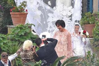  Kourtney Kardashian wzięła kolejny ślub. ta sukienka to jakiś kosmos!