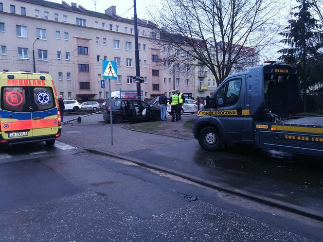 Wypadek na Jagiellońskiej w Bydgoszczy. Kobieta trafiła do szpitala 