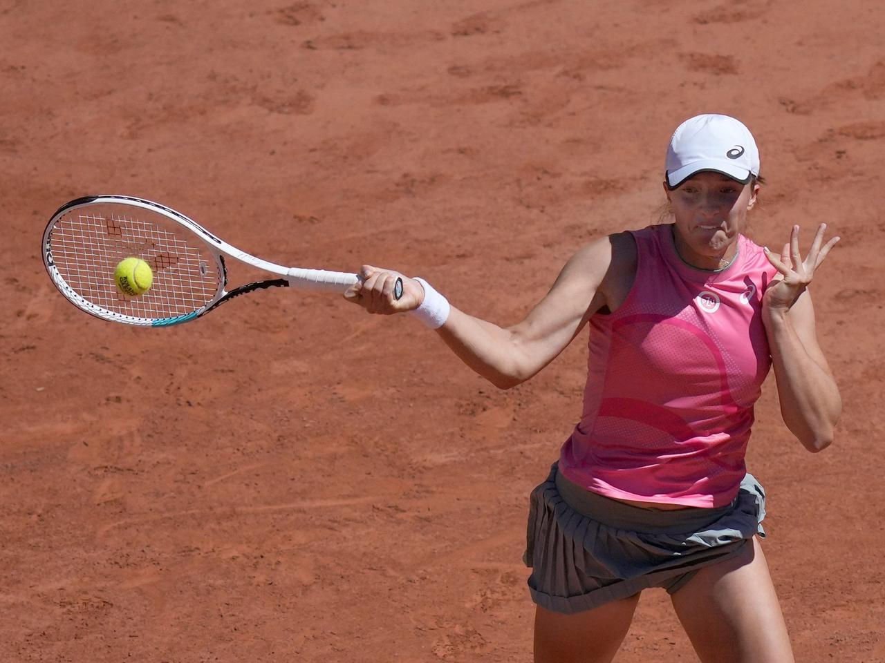 Iga Świątek przetrzymała NAWAŁNICĘ Estonki! Polka w IV rundzie Roland Garros po świetnej grze!