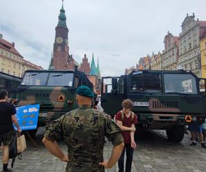 Święto Wojska Polskiego we Wrocławiu. Taki sprzęt zaprezentowano na wrocławskim Rynku 