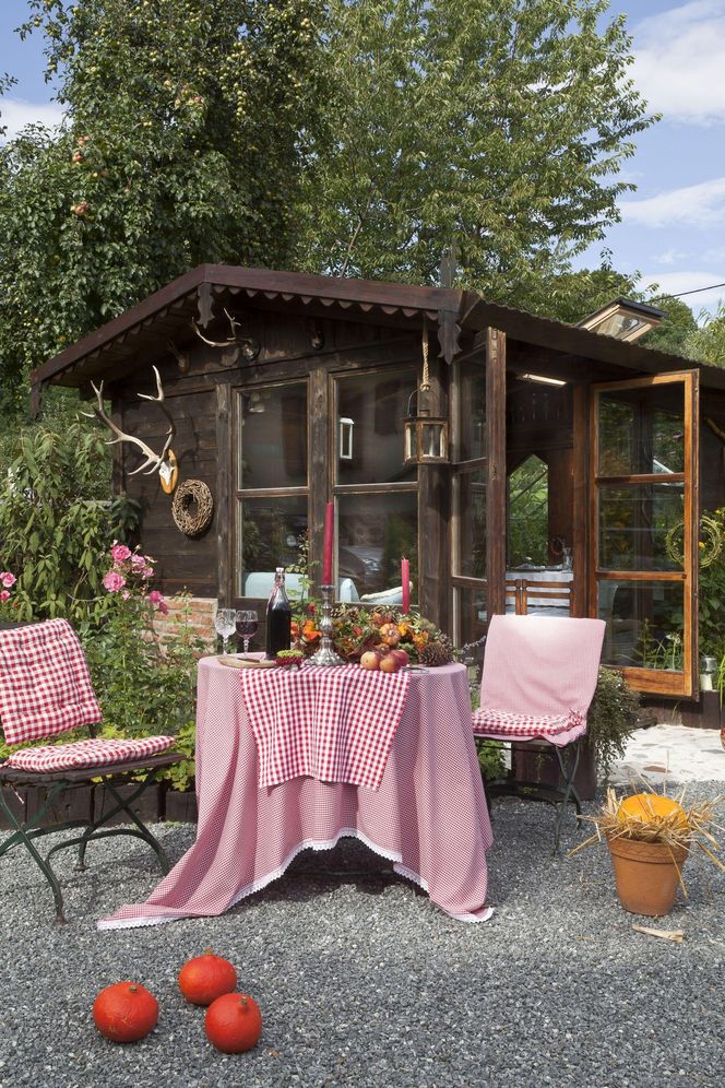 Jesienne dekoracje balkonu i tarasu