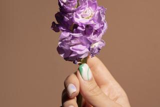 Manicure na jesień. Te kolory na paznokciach to hit sezonu