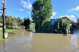 Powódź to ogromny stres dla kobiet w ciąży. Psycholożka radzi, jak sobie pomóc 