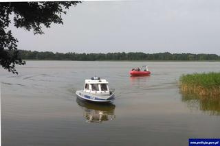 Utonięcie w powiecie ełckim. 45-latek pływał ze swoim synem na jeziorze Sawinda