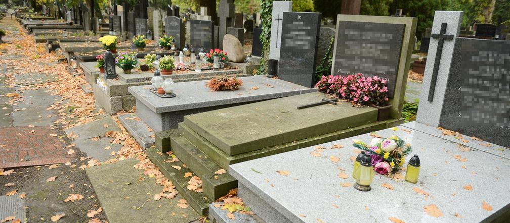 Skromny grób wielkiego aktora - Jan Kobuszewski