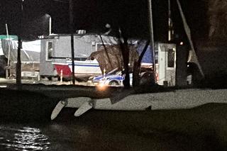 Makabra w Zegrzu. Strażacy wyłowili topielca