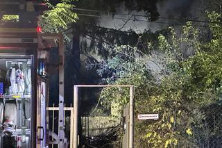 Makabra w Warszawie. Zwęglone ciała w budynku