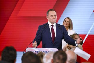Mentzen zaprasza kandydatów, Nawrocki odpowiada. Co na to Trzaskowski?