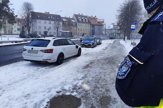 Drastyczny wypadek w Braniewie. Pieszy poleciał w górę i spadł na ziemię [ZDJĘCIA]