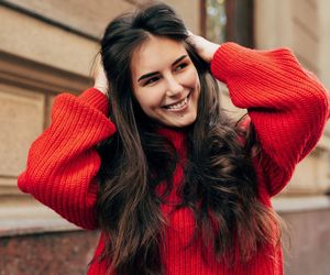 Babcine sposoby na gęste i długie włosy. Wydaj mniej niż 2 zł i ciesz się rezultatem jak z salonu