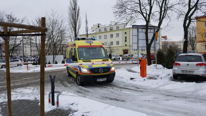 Bydgoszcz. Szlabany otwierają się na dźwięk karetki pogotowia