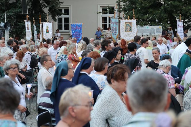 76. rocznica Cudu Lubelskiego. Procesja różańcowa w centrum Lublina