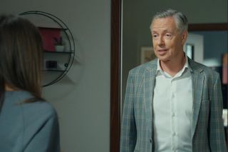 Barwy szczęścia, odcinek 3121. Madzia (Natalia Sierzputowska), Henryk (Zbigniew Suszyński)