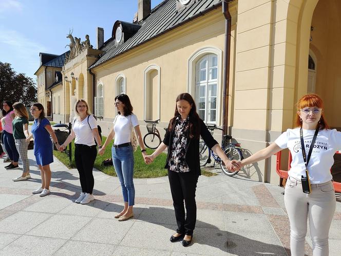 Najdłuższy łańcuch z ludzkich rąk. Rekord pobito na Lubelszczyźnie!