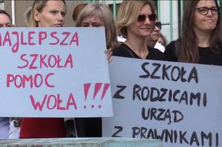 Protest rodziców uczniów Szkoły Podstawowej nr 128 w Łodzi nie poszedł na marne! [AUDIO]