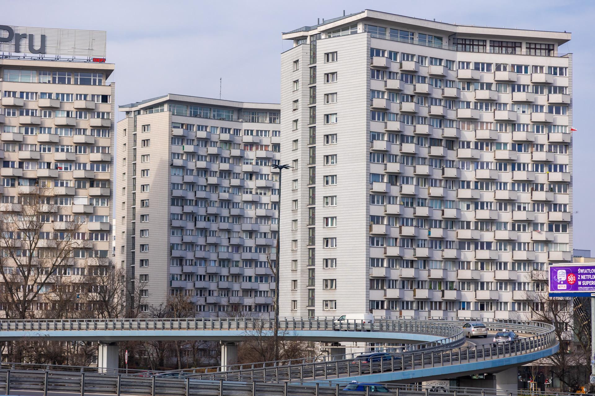 Iksy z Osiedla Torwar - zdjęcia. Jedne z najpiękniejszych bloków PRL w Warszawie