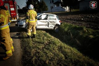 Zderzenie dwóch pojazdów w miejscowości Szczytnik w powiecie mińskim