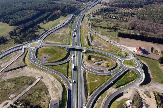 Nowo otwarty odcinek drogi ekspresowej S3 Brzozowo-Miękowo w miejscowości Przybiernów