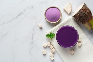 To koniec mody na matchę? Zielony napój powoli wypiera… latte z ziemniaka 