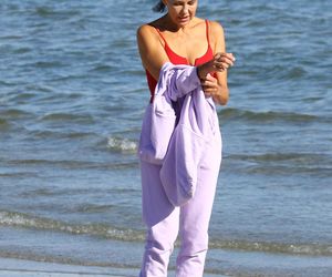 Anna Popek pracuje w zimnym morzu