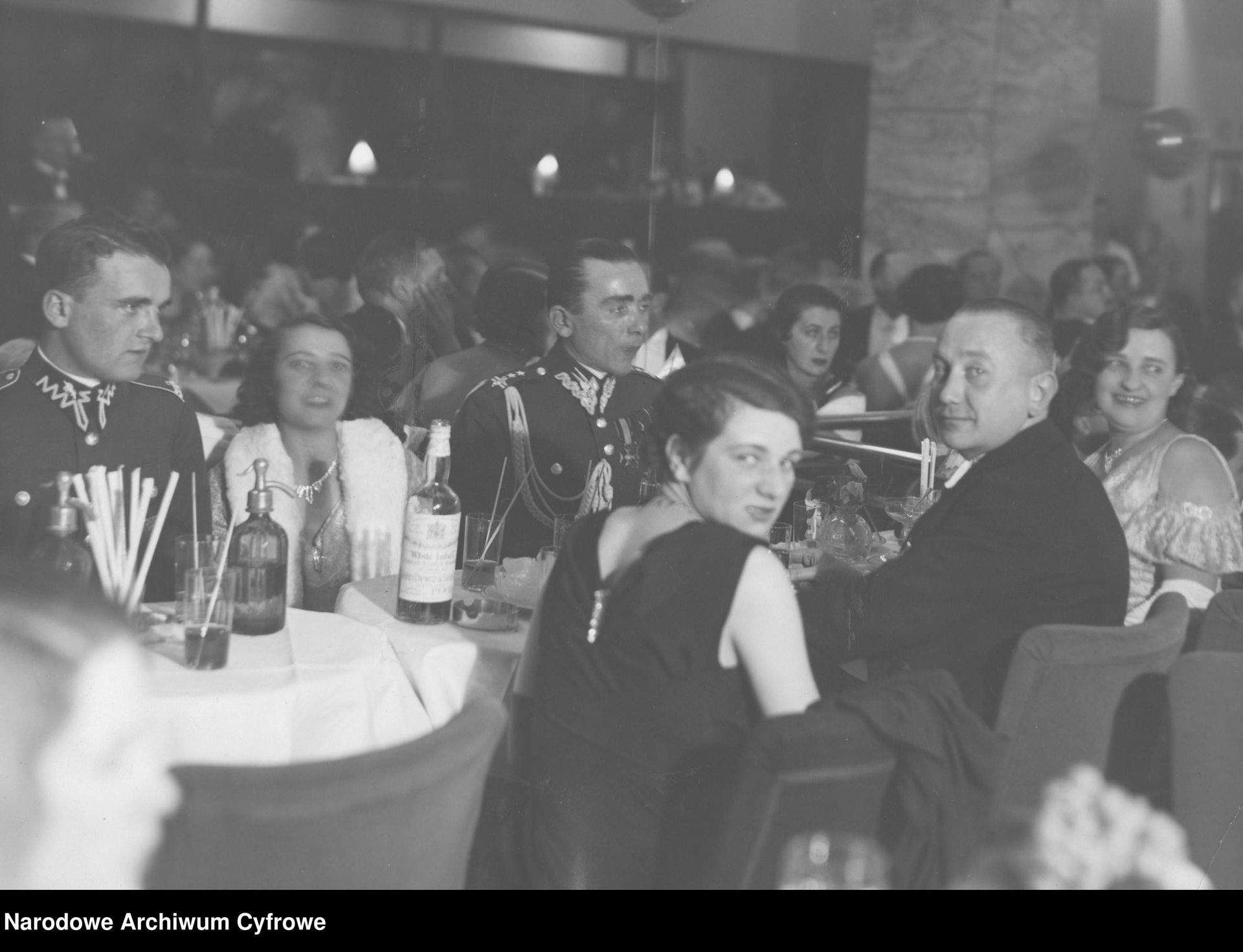 Bal prasy w lokalu "Adria" w Warszawie