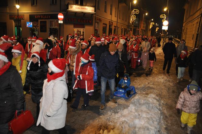 Parada Mikołajów i odpalenie choinki świątecznej w Kielcach