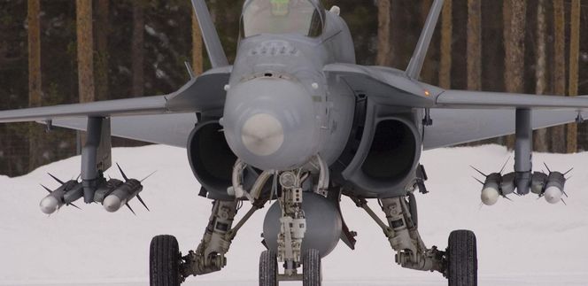 AIM 120 AMRAAM