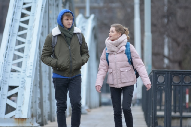 Pierwsza miłość, odcinek 3199, Jolka (Justyna Zielska), Tomek (Oskar Wojciechowski)