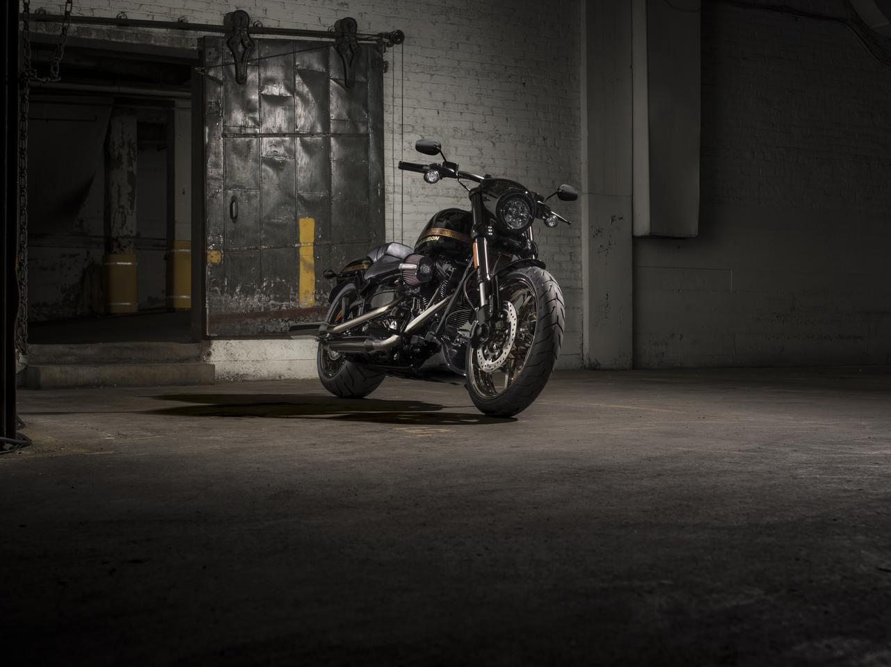 Harley-Davidson CVO Pro Street Breakout