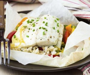 Dorsz pieczony z warzywami: przepis