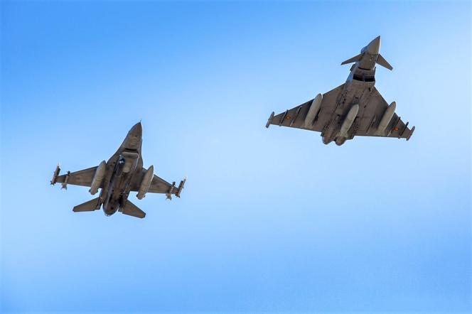 Belgijski F-16 i włoski Eurofighter