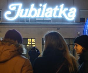 Rozświetlenie neonu Jubilatka