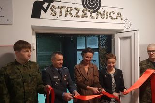 Uczniowie bydgoskiej szkoły schodzą w czasie lekcji dwa piętra w dół i już są na wirtualnej strzelnicy 